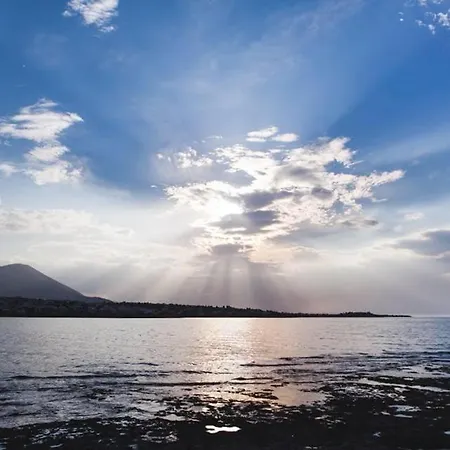 Daire Seafront Sunset - *